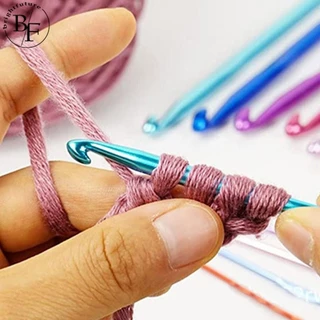 1pc/2pcs New Dual-Headed Crochet Hook, Different Size On Both Ends, 1 Hook  Can Be Used As 2, With Colored Plastic Handle, Knitting Needle Diy Tool For  Sweater Yarn Crocheting, Set
