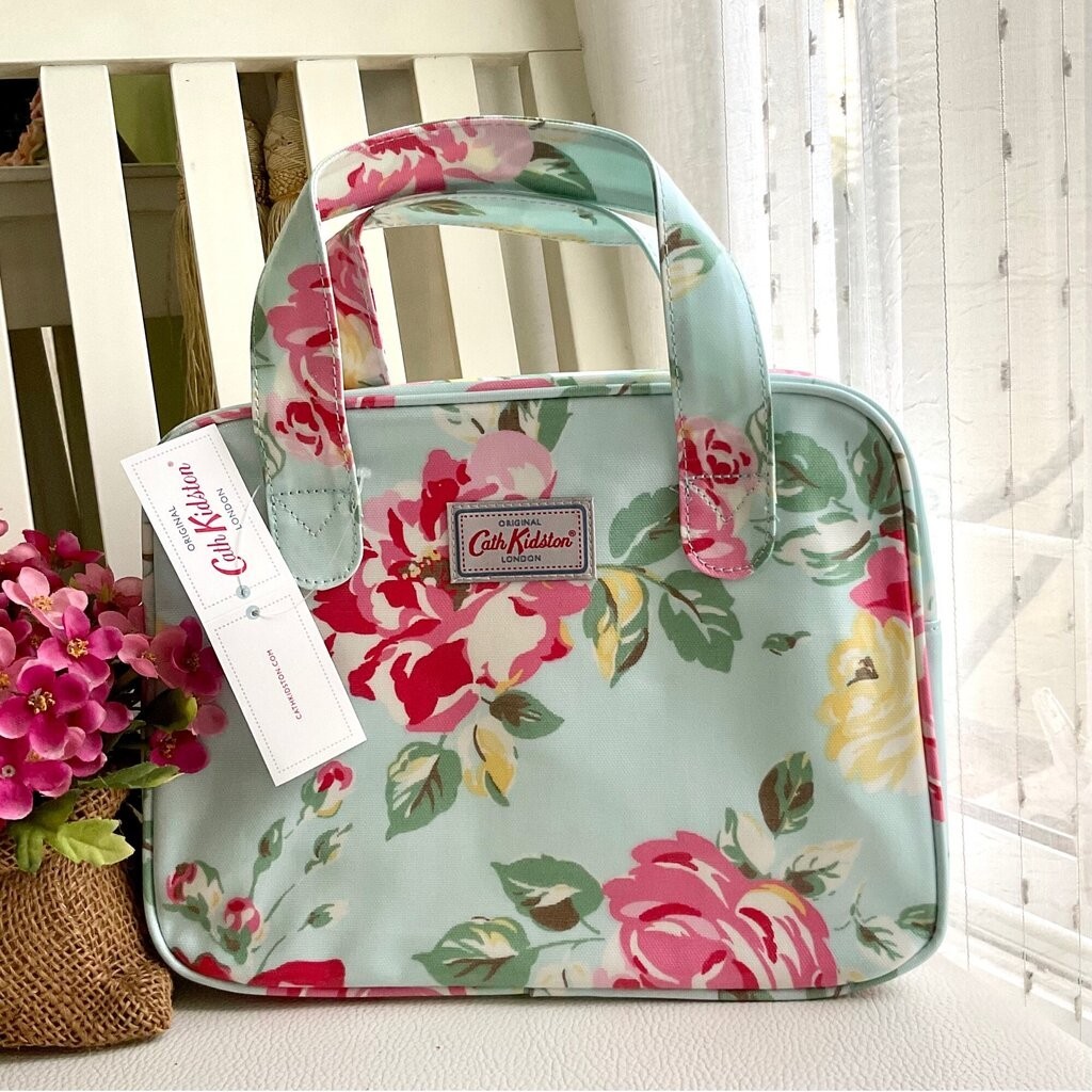 Small Boxy zip bag Pocket Size Cath Kidston