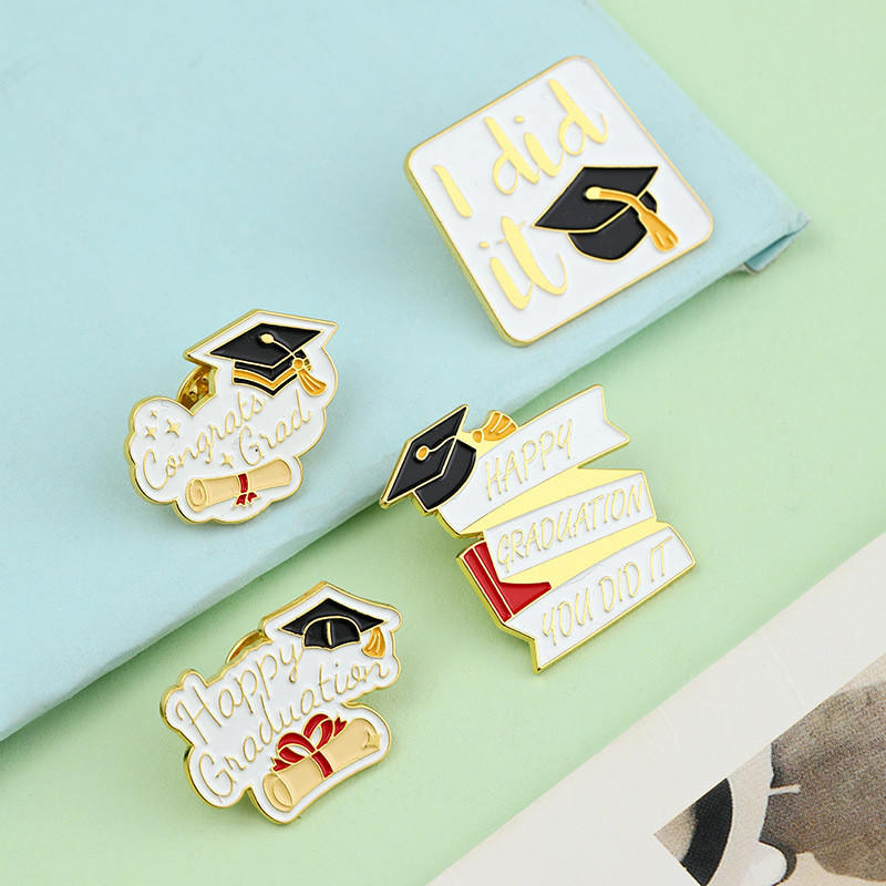 Graduation Gift Bachelor Cap Badge I Did It Happy Graduation Graduation ...