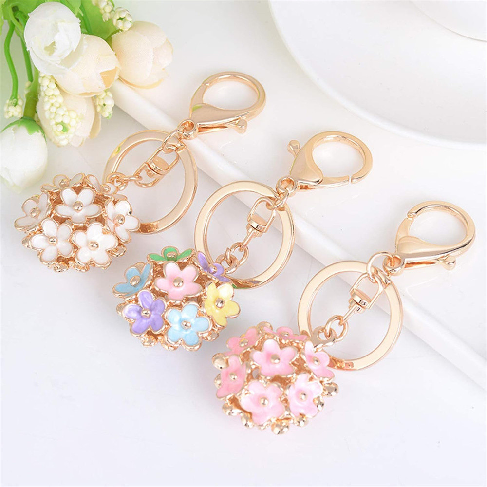 Double Sided Small Daisy Flower Keychain 3D Hollow Five-leaf Flower Key ...