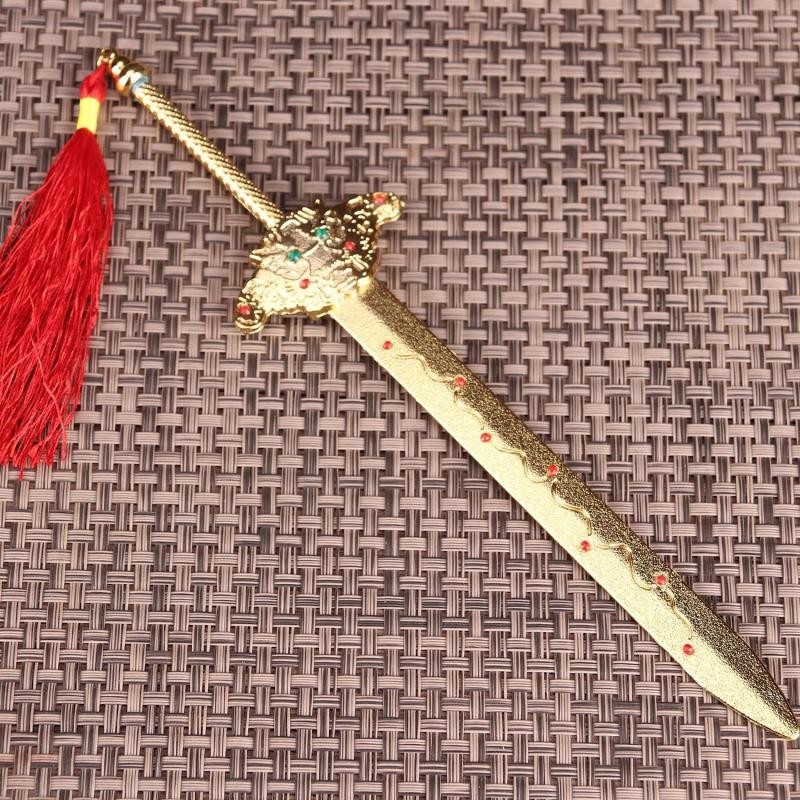 七星剑道家神像张天师佩剑真武大帝法器神像佛具合金剑家用摆件The statue of Zhang Tianshi, a Seven Star ...