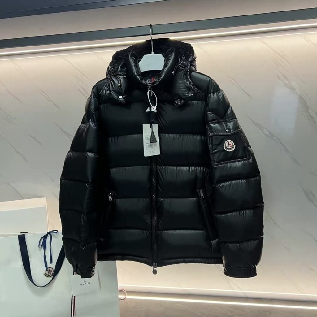 Moncler 2024Down Jacket White Duck down Versatile Couple Men and Women Winter New Short Thickened Warm Same Coat Disposable TP1E Shopee Singapore
