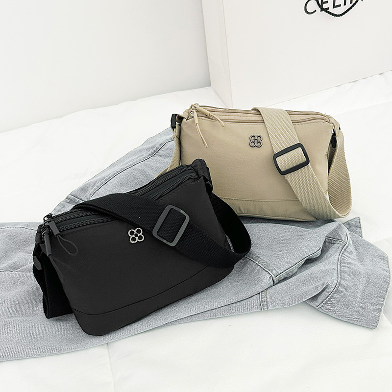 Casual Sports Style Crossbody Bag Women's KoreanStyle Fashionable