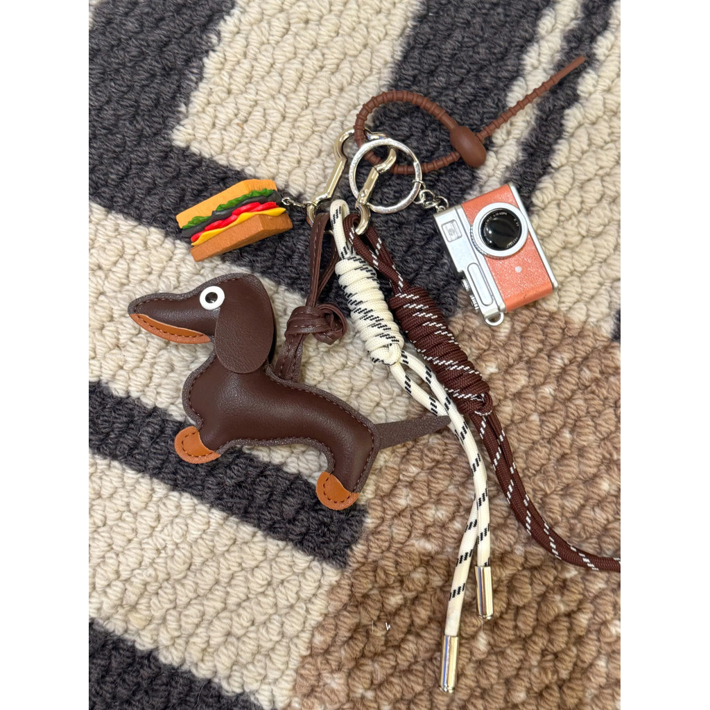 Miu miu miu Gas Dachshund Puppy Pendant Car Pendant Bag Decoration Pendant Gift for Sister Keychain