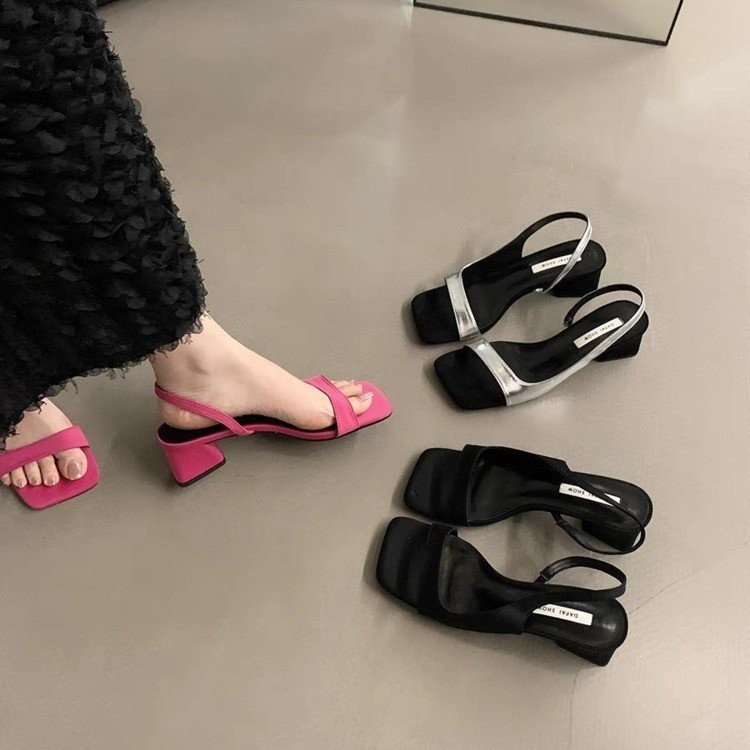 Chunky kitten heels sale