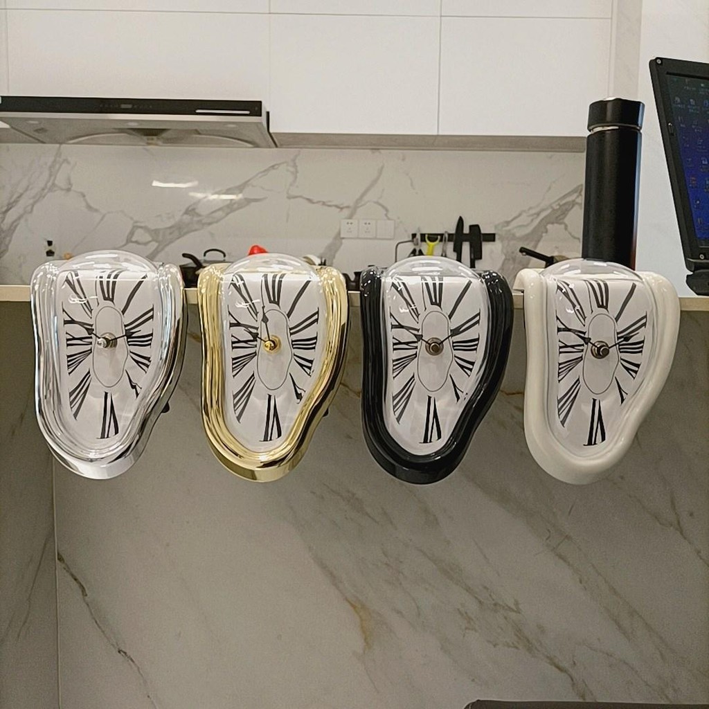 Creative Home Seat-Type Twisted Clock Melting Clock Table Corner ...