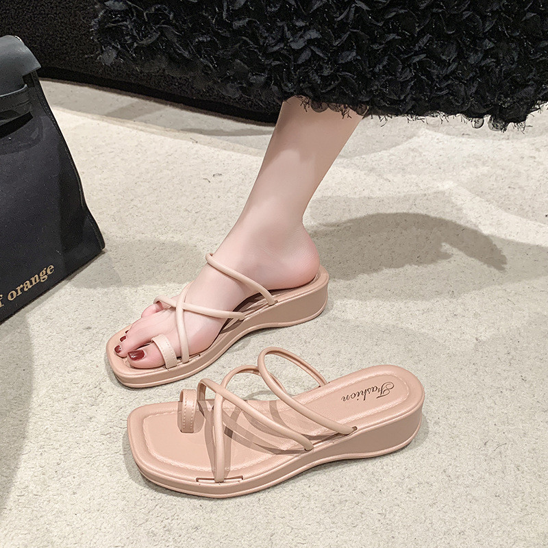 POPmaker shop Sandal Wanita YU72 - Wedges Fashion Cantik dengan Tali dan Hak Sedang, Desain Stylish, Nyaman Dipakai untuk Daily Use COD - Gambar 2
