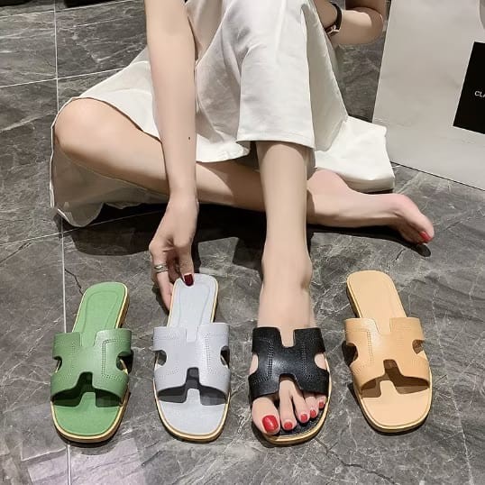 POPmaker shop Sandal Wanita YU79 - Sandal Slip On Jelly Elastis dengan Model Flat, Desain Minimalis, Nyaman dan Ringan untuk Kegiatan Sehari-hari COD - Gambar 2