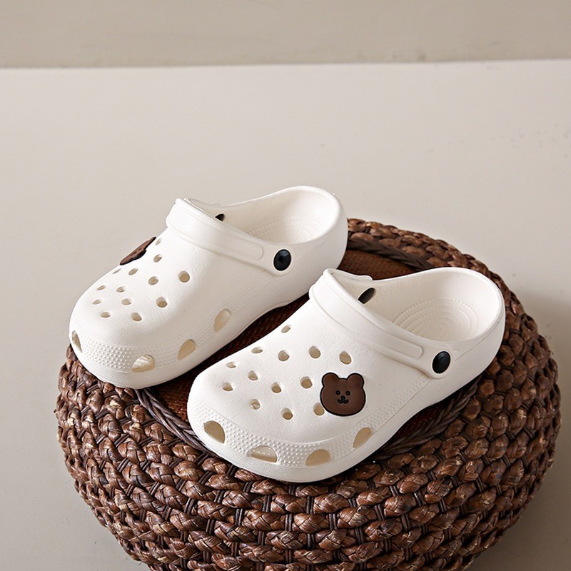 POPmaker shop Sandal Wanita SP37 - Motif Bear Simple dengan Bahan Karet Empuk dan Elastis, Desain Minimalis, Nyaman untuk Penggunaan Sehari-hari COD - Gambar 4