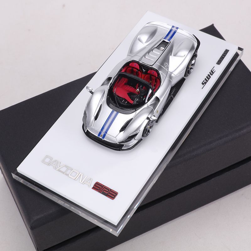 SUHE 1/64　フェラーリ デイトナ SP3 SUHE 1/64 Ferrari SP3 Daytona Resin Diecast Car Model Toy Birthday