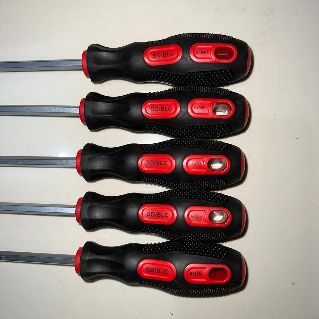 Obeng Panjang Plus Minus Magnet merk Bellucci panjang 10 cm; 12.5 cm; 15 cm / Obeng Plus Minus + - - Gambar 2
