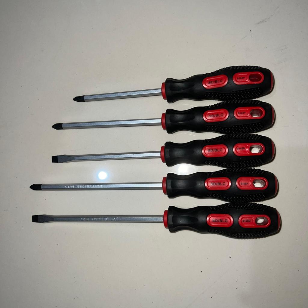 Obeng Panjang Plus Minus Magnet merk Bellucci panjang 10 cm; 12.5 cm; 15 cm / Obeng Plus Minus + - - Gambar 4