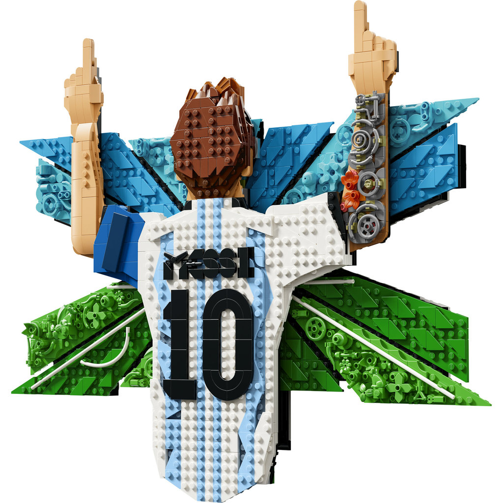 LEGO Editions Football 43018 Lionel Messi – Celebration (1427 Pieces), FIFA World Cup 2026 Collection, Toys, Bricks, Mainan - Gambar 3