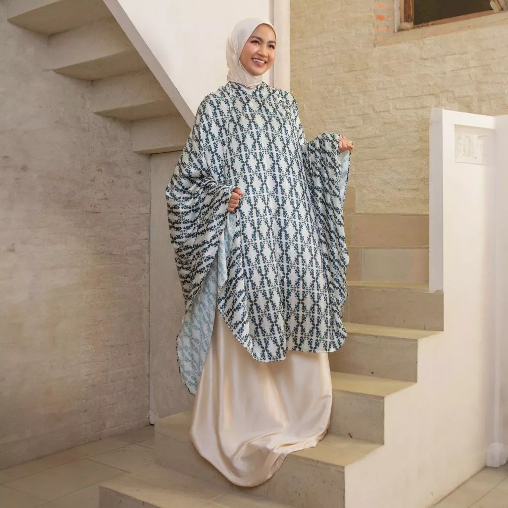 Lozy Hijab - Tied Prayer Set (Mukena Bahan Silk Set Pattern Motif 2in1)