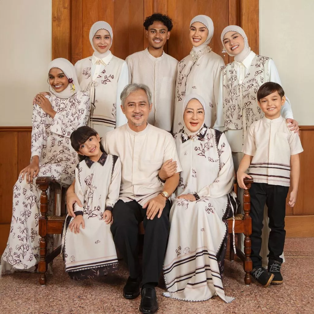 Lozy Hijab - Linea Series Sarimbit Lozy x Lesti Billar (Family Set Dress, Koko, Ibu, Ayah, Anak Keluarga ) - Gambar 3