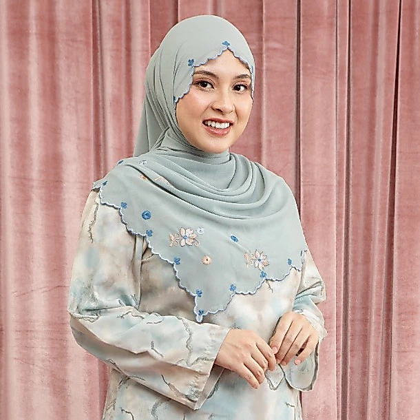 Lozy Hijab - Floure Embroidery Shawl (Pashmina Embroidery Bordir Bahan Ceruty) - Gambar 4
