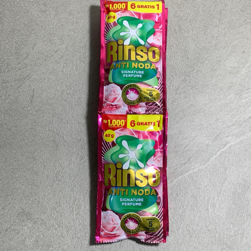 Rinso Detergen Cair Perfume Anti Noda Renceng 40g - Gambar 3