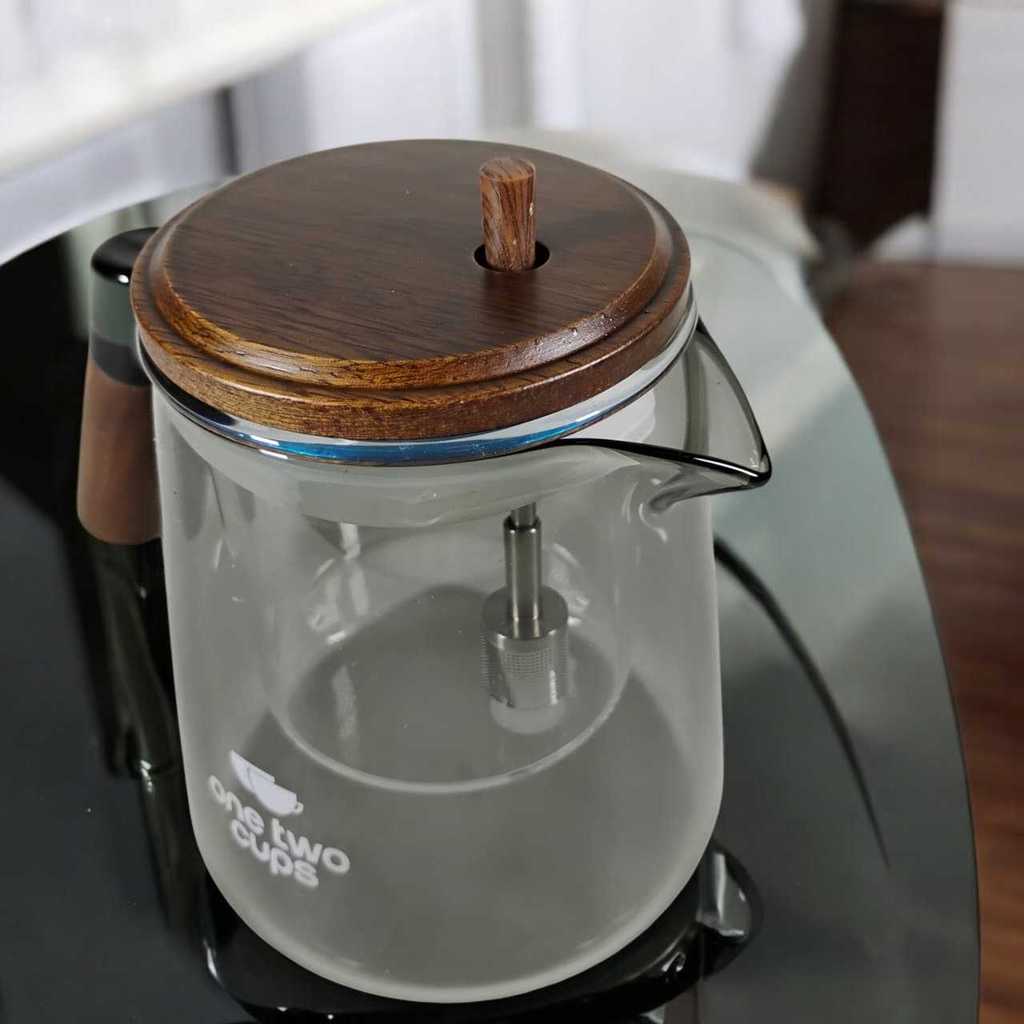 One Two Cups Teko Teh Kaca Saringan Tahan Panas Infuser Teapot 650ml - HP13 - Gambar 3