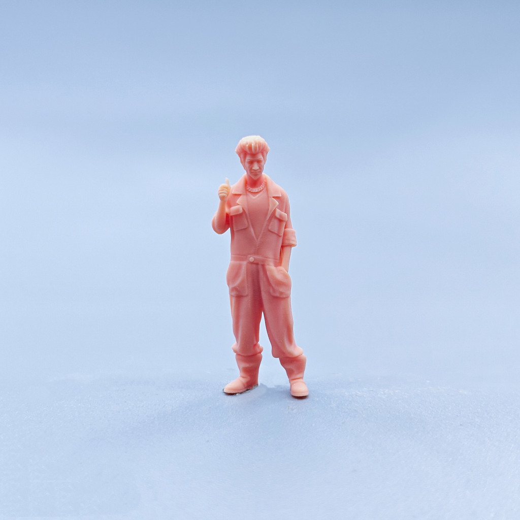 [Uh Hum Model] 1: 64 Doll 1: 43 Miniature White Model Wearing Gold ...