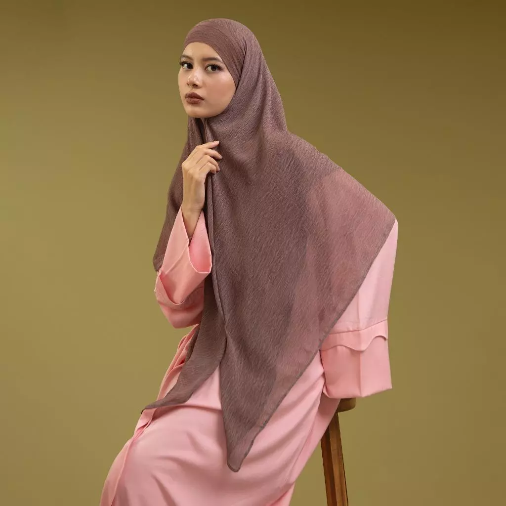 Lozy Hijab - Khayra Khimar Bandana (Khiban Bahan Sand Dune Crepe Syari)