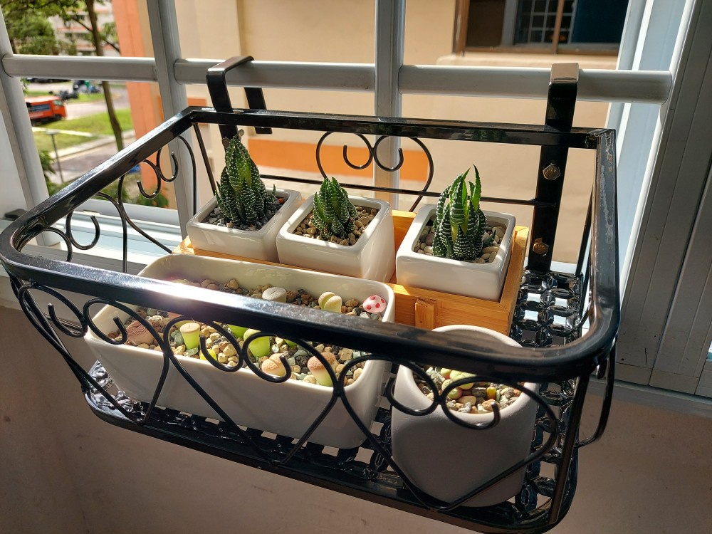 Plant Rack Balcony Flower Rack Wrought Iron Railing Flower Pot Holder ...