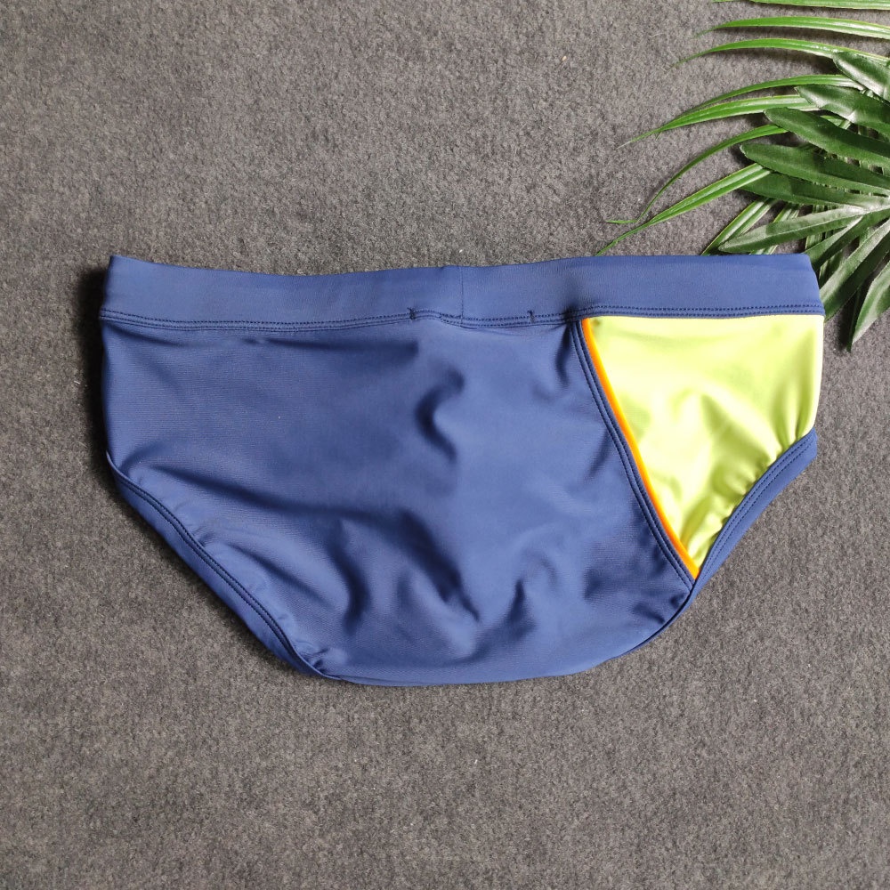 QUESHARK Mens Simple Color Matching Triangle Swimming Trunks With Push ...