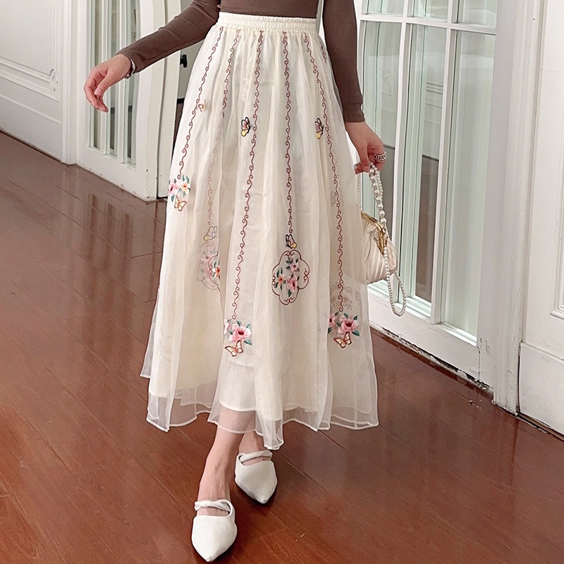 Embroidered skirt singapore 2025