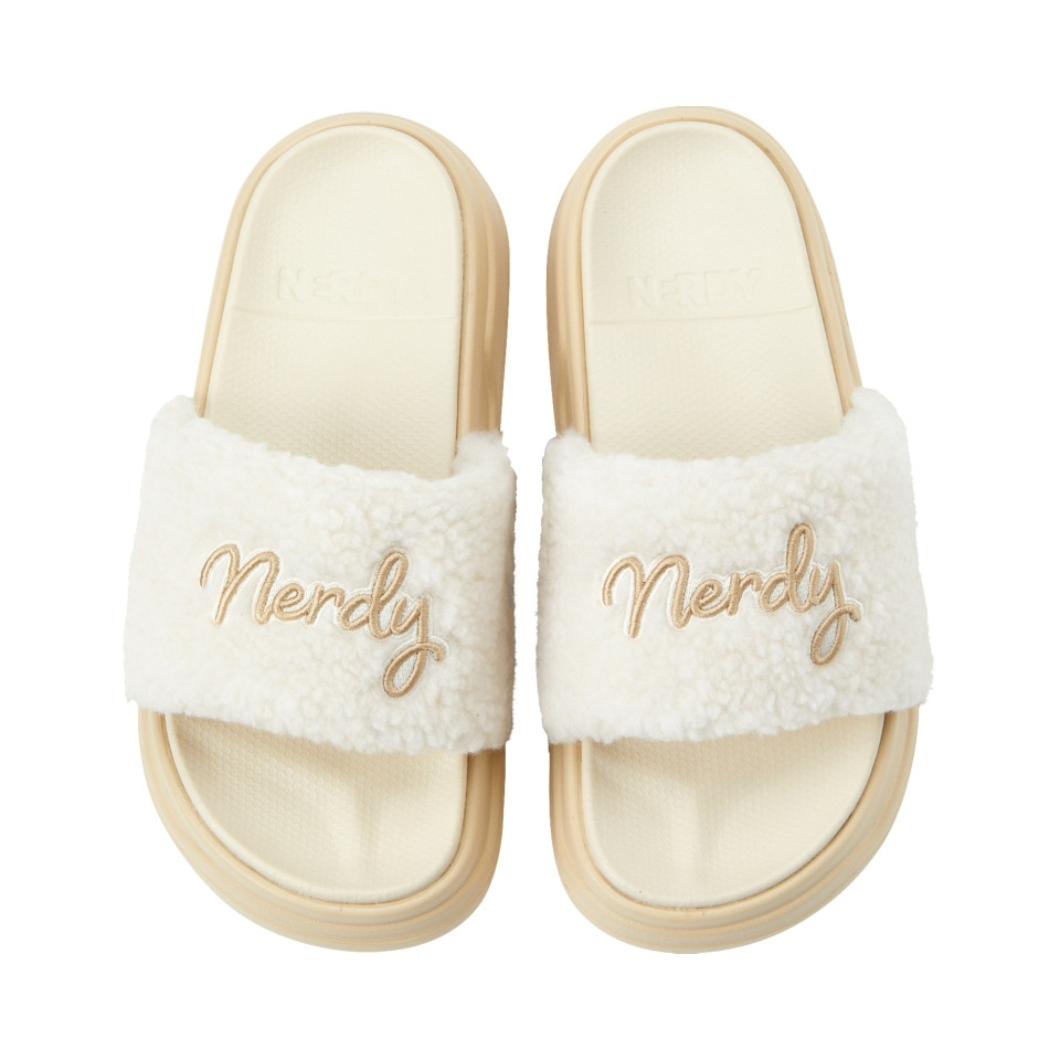 [ NERDY ]★24FW★韓国人気★LOVELY LETTER FLEECE SLIDES NERDY ]☆24FW☆韓国人気☆LOVELY LETTER FLEECE SLIDES (NERDY