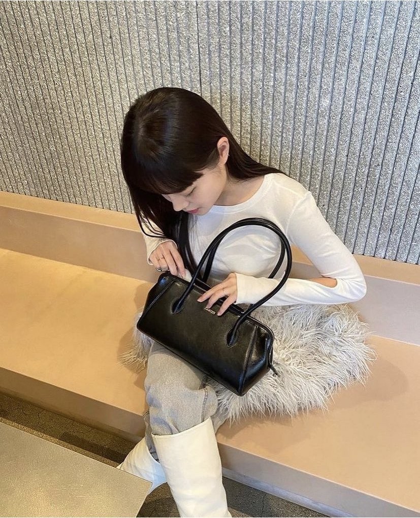 CARLYN Bake Bag - 3 Colors | Shopee Singapore