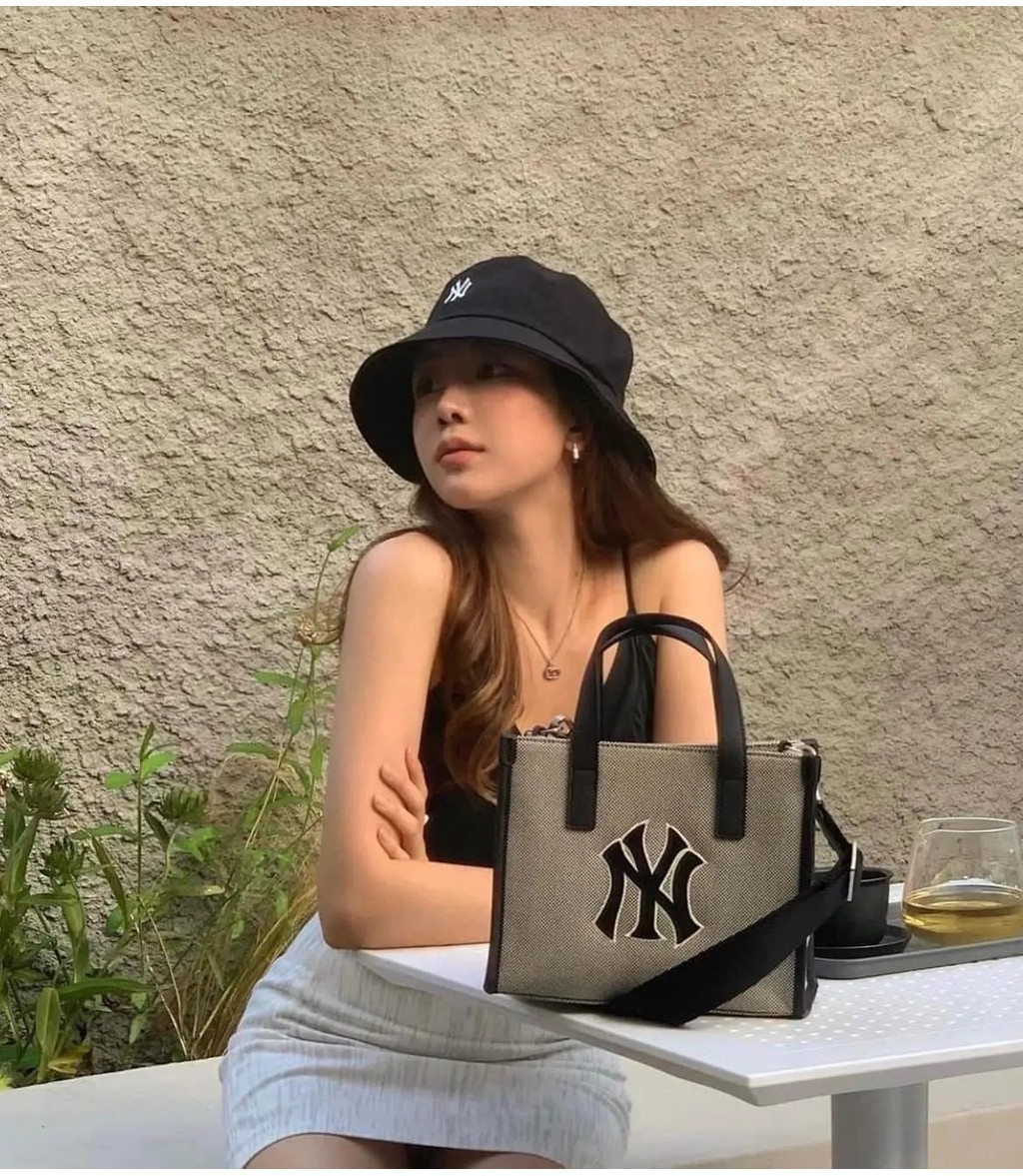 [MLB]★24新商品★Basic Big Logo Canvas Small Tote Bag-大人気 MLB Korea] Basic Big Logo Canvas Small Tote Bag - New York