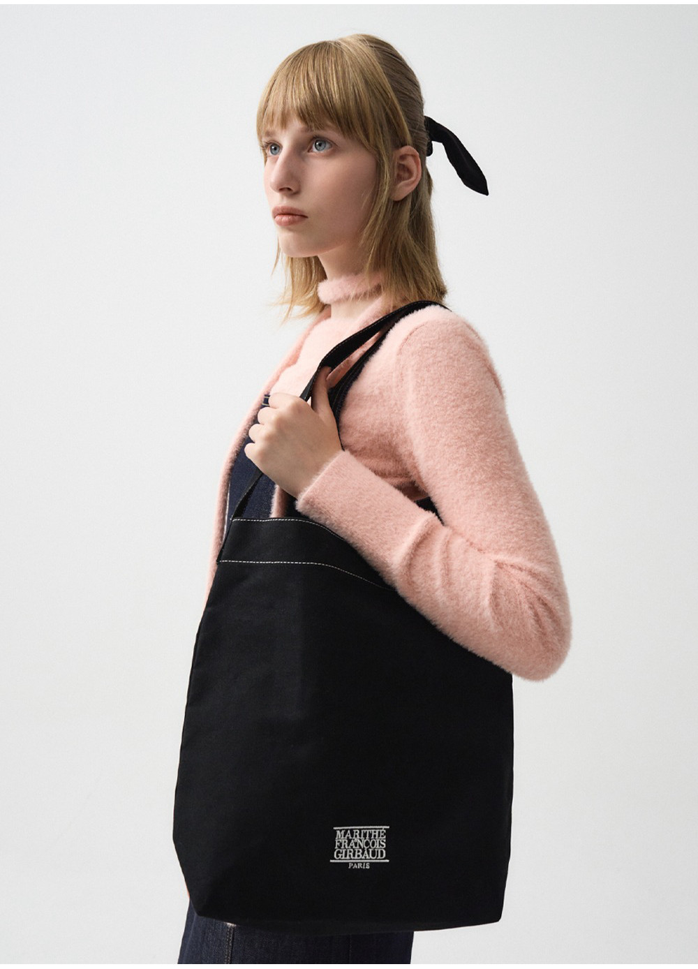 Marithe☆CLASSIC LOGO BUCKET BAG （2color） MARITHE FRANCOIS GIRBAUD Classic Logo Bucket Bag - 2 Colors