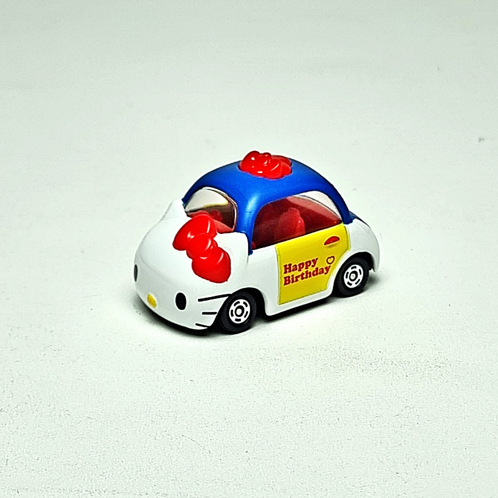 Tomica Dream Tomica Hello Kitty Happy Birthday Version. | Shopee Singapore