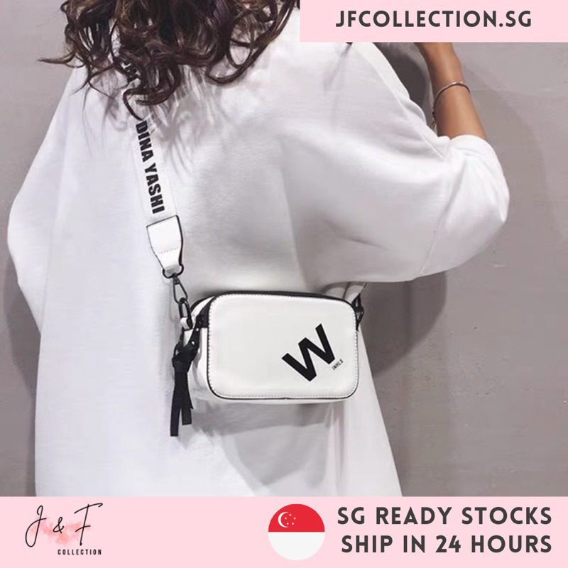 [SG Instocks] Korean Fashion style Women Sling bag trending camera bag adjustable