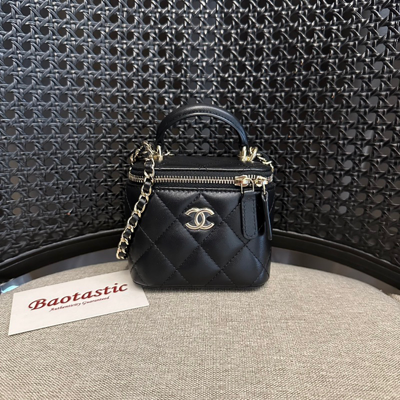 chanel top handle vanity bag