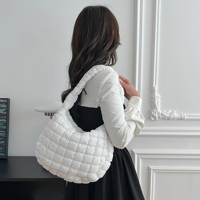🇸🇬 Puffer Quilted Bag/Cloud Bag/Womens Shoulder Bag/8 Colours Available ...