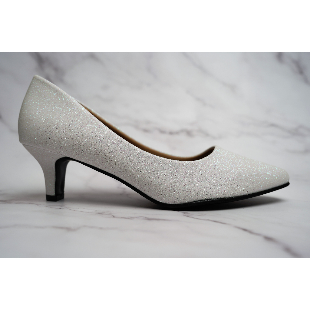 White heeled hot sale court shoes