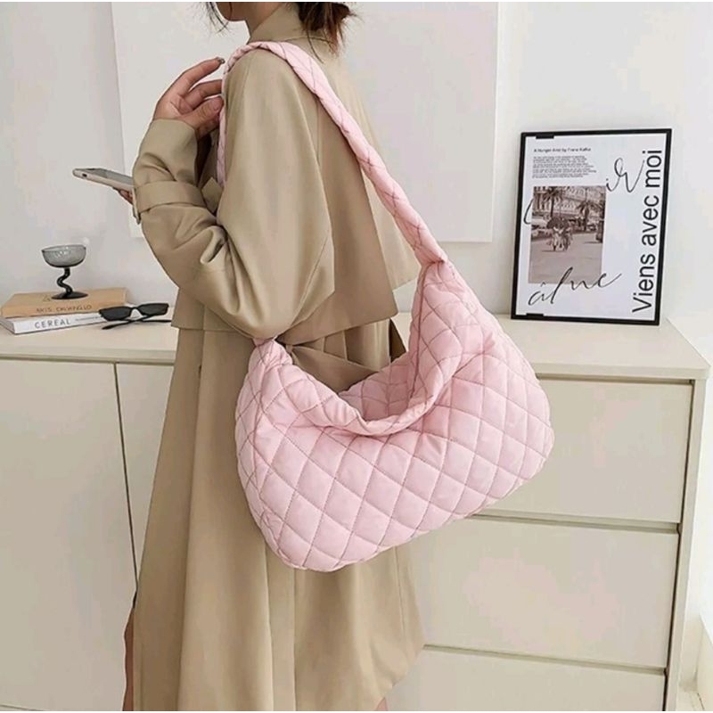LouisWill Pillow Bag Shoulder Strap Bag Women's Super Soft Litchi Pattern  PU Handheld One Shoulder Pillow Bag Underarm Bag One-Shoulder Square Sling