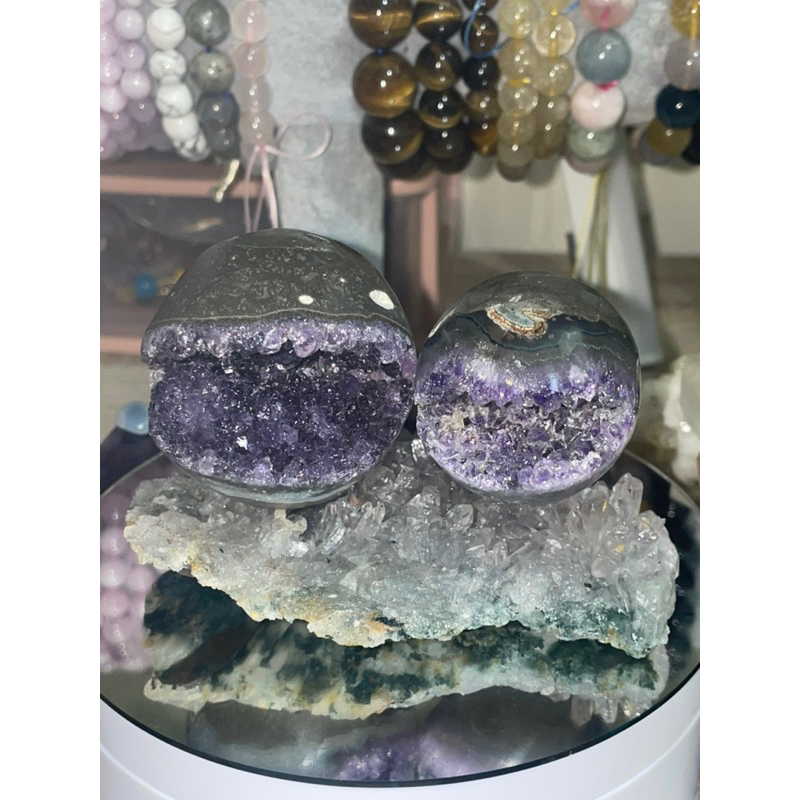 Amethyst Geode Smiling sphere | Shopee Singapore