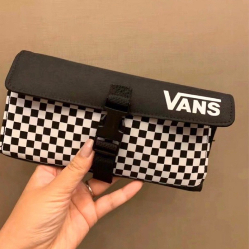 Vans checkered pencil case hotsell