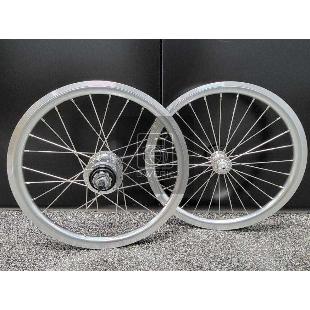 Brommieplus B Sturmey Archer S RF5 W 5 or 10 Speed Polished Silver Wheelset Silver wheelset Hand bui