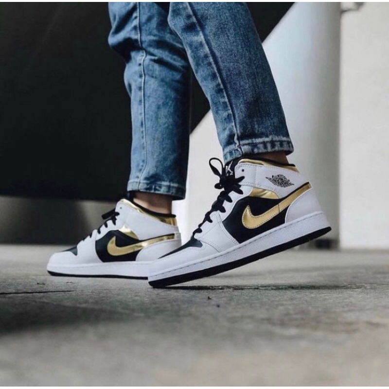 Nike Air Jordan 1 Mid White Black Gold