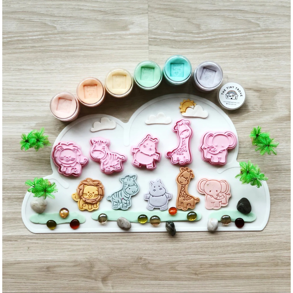 sg-seller-the-tiny-trove-zoo-animal-cutters-giraffe-elephant-lion