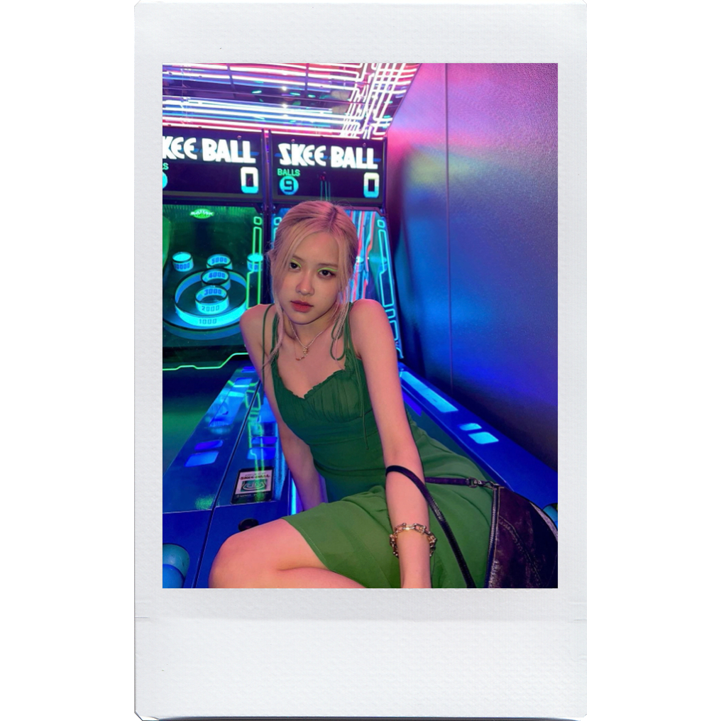 ROSE ロゼ BLACKPINK R フォトブック チェキ Instax 7 - メルカリ