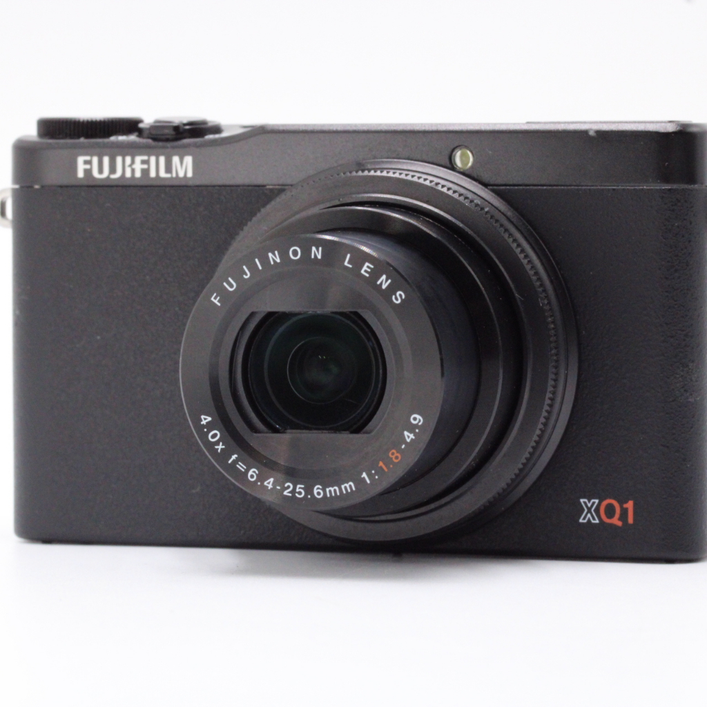 Near Mint] Fujifilm XQ1 Black X-Series 12.0MP Compact Digital