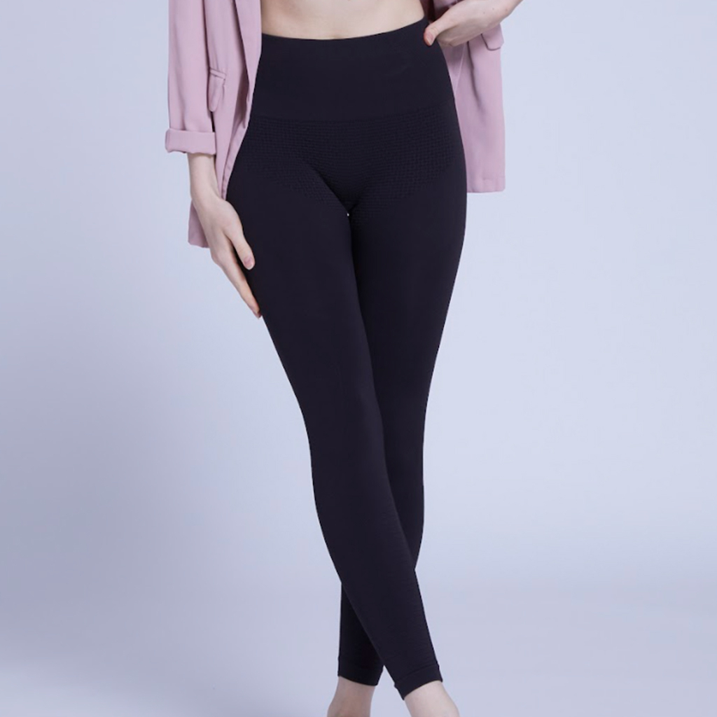 Set Active Luxform Leggings in Pearl, Women's Fashion, Activewear on  Carousell