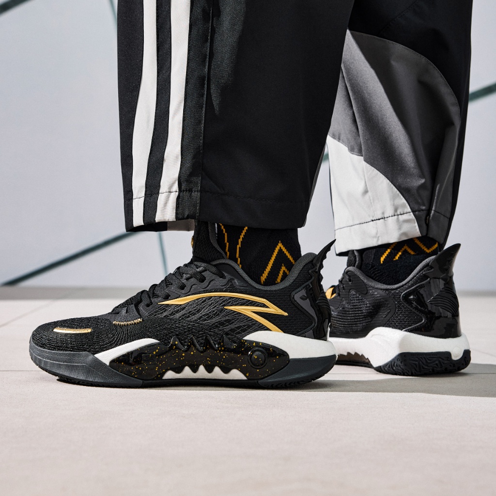Anta X Kyrie Irving】 ANTA SHOCK WAVE 5 TEAM V2 Basketball Shoes