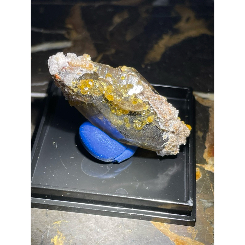 [SG Stock] Smoky Quartz with Fanta Garnets & Hyalite Opal, 烟晶与芬达石榴石及玉滴石 ...