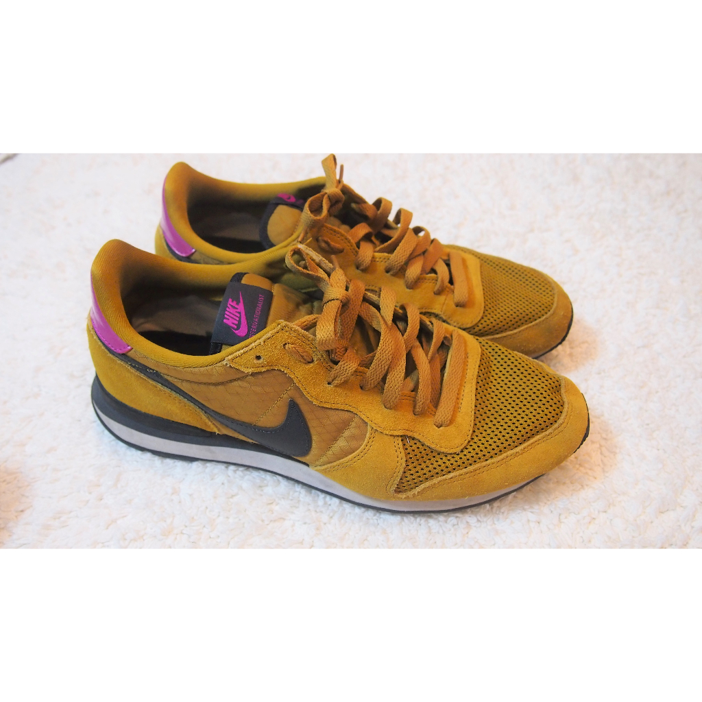 Nike cheap internationalist gelb