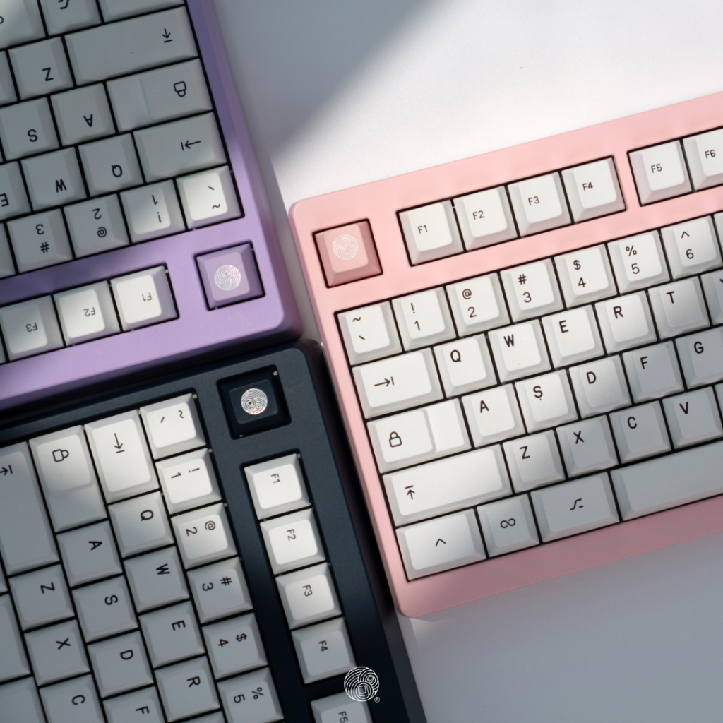 MONOKEI Standard Keyboard (Wireless Customisable Mechanical Keyboard with  Hotswappable MX Switches for Mac and PC)