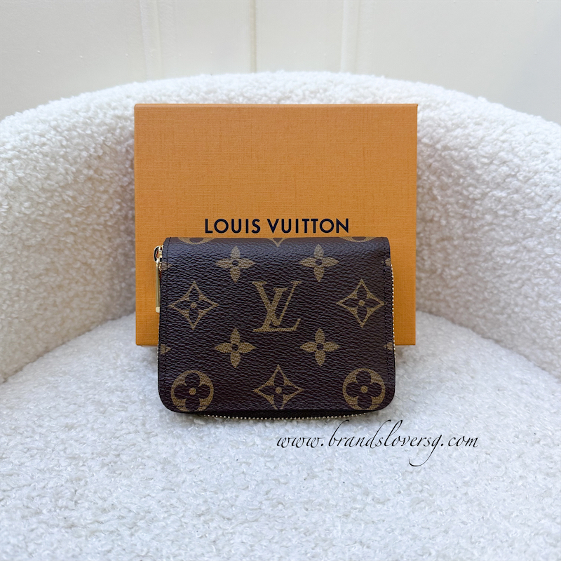 White louis vuitton hot sale coin purse